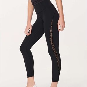 Lululemon Meant to Move Tight 25”